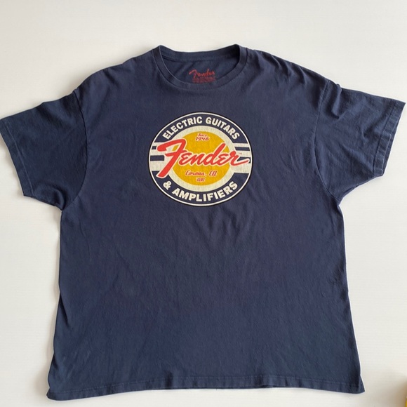 Fender Other - Fender Guitar Tee XXL